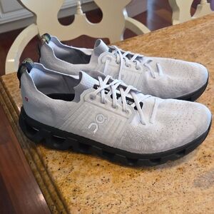 On Running Men's Light Gray Athletic Shoes